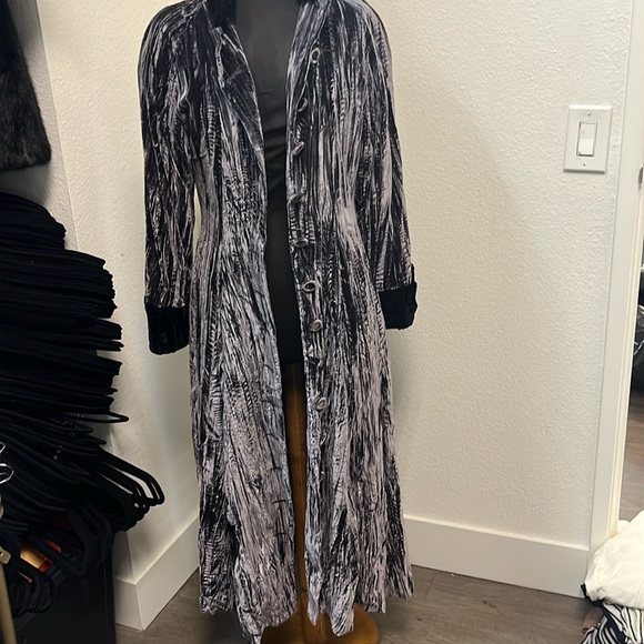 CHAYES JACKET - Picture 1 of 8